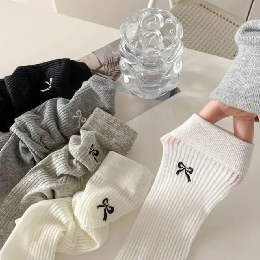 くつした 靴下 ソックス 4足セット 冬 白 綿 りぼん レディース クルーソックス | ブランド登録なし