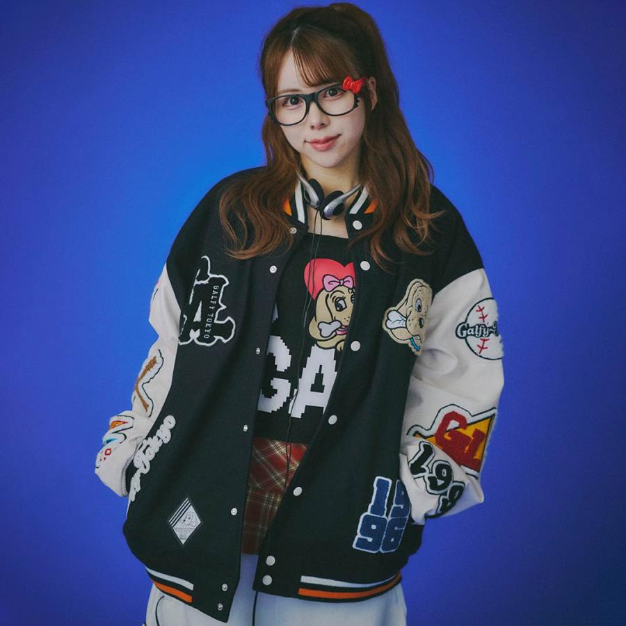 ほぼ未使用 GALFY ガルフィー わんわん大学 ブルゾン スタジャン XL GALFY（ガルフィー） スタジャン 復活わんわん大学ジャケット ワッペン