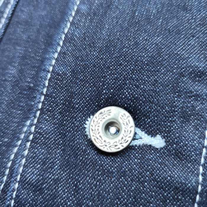 カバーオール デニムジャケット ステッチが映えるシンプルで無骨な