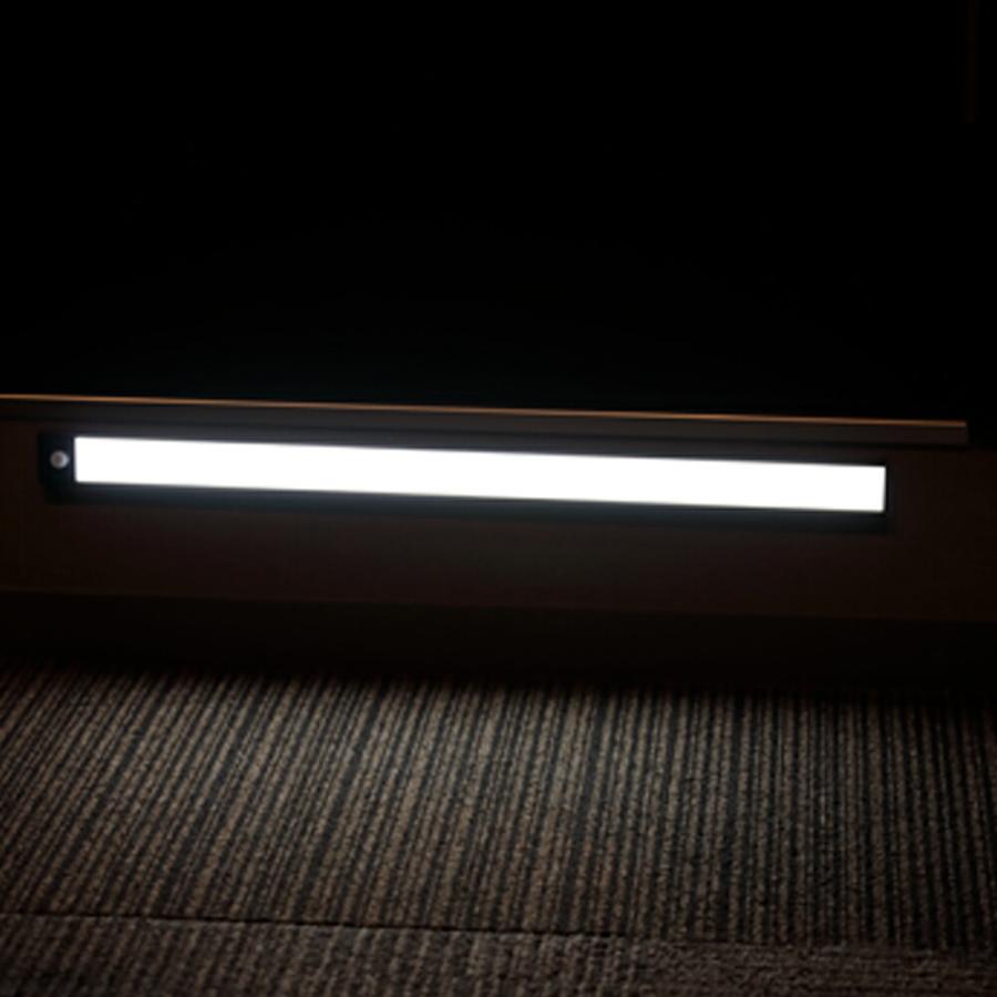 人感センサーライト 60cm LED 感知式 自動 室内 玄関 照明 廊下 充電式 ライト フットライト 小型 防犯 防災 靴箱 トイレ おしゃれ プレゼント |  | 06