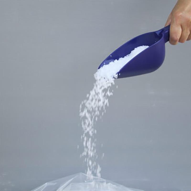 ＼セットでお得／ 融雪くん 10kg & 融雪剤散布M 目盛付 無塩 凍結防止剤 凍結 圧雪 アイスバーン 尿素 金属防錆剤 融雪 転倒防止 コンパル アサノヤ産業 DZ | アサノヤ産業 | 09