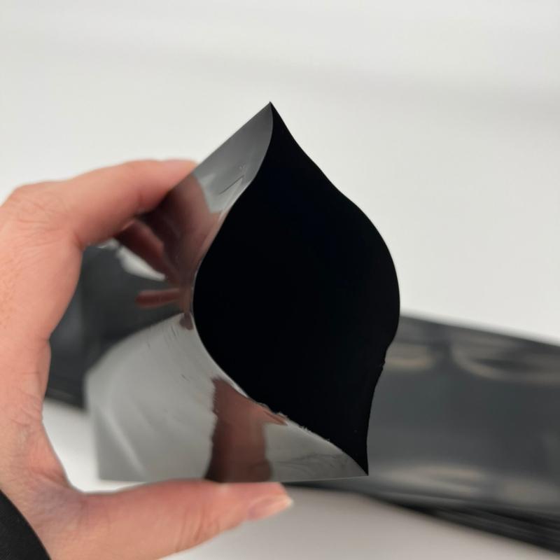 温水ホース 折径80mm×長さ50m 厚さ0.2mm プール育苗 土手 水封マルチ 温水チューブ プール 水稲 育苗 ハウス 農業 温水 チューブ ホース 苗 柴K 中G HZ |  | 01