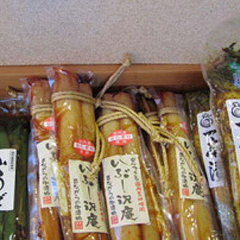 5巻 国産 荷造紐 いぐさ PPい草ロープ 3mm×450m 溶着品 No.3 荷物 の 荷造り 梱包 紐 ロープ 信越工業 代引不可 |  | 01