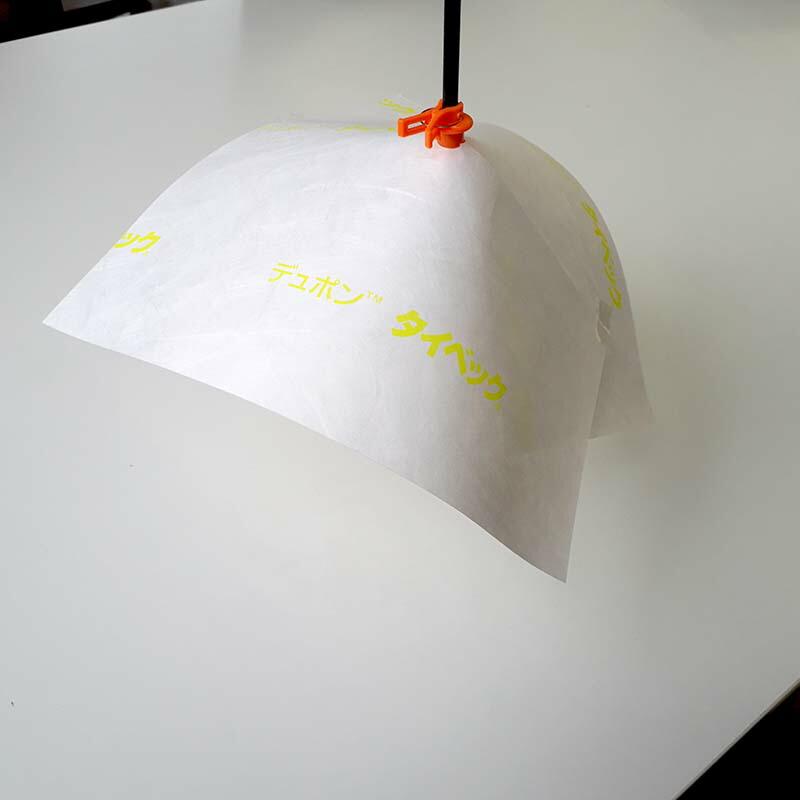 250枚入 タイベック製 ぶどう傘 (P) 27cm×27cm カサジゾウ専用 高温障害 日焼け スリップス 晩腐病対策 ブドウ ぶどう 果樹用品 果樹資材 農業資材 タS DZ |  | 01