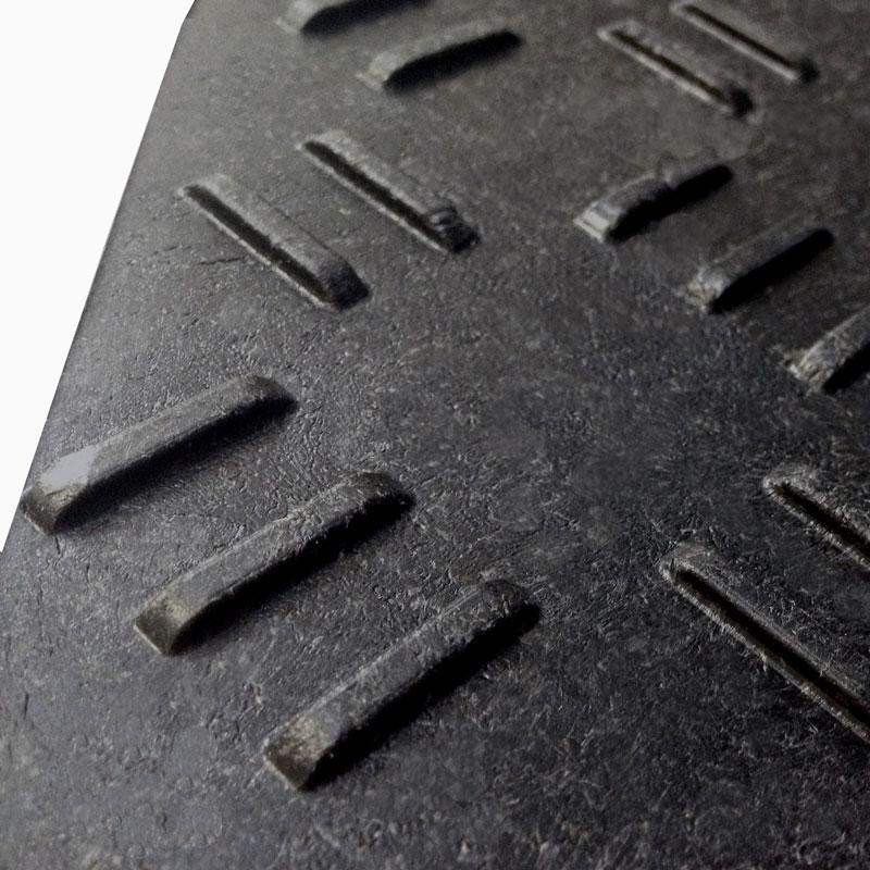 工事用 樹脂製 敷板 Wボードプラス 軽量タイプ 片面凸 3×6 黒 910×1820×13 建築 国内生産 ウッドプラスチックT 北海道不可 個人宅配送不可 代引不可 |  | 01