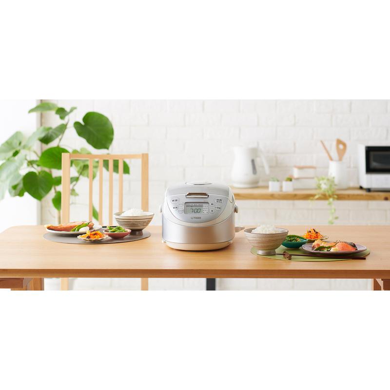 【在庫目安：僅少】 タイガー魔法瓶 JPF-G055WL 小容量IH炊飯ジャー 3合炊き スチールホワイト JPF タイガー魔法瓶 G055WL 小容量IH炊飯ジャー 3合炊き スチールホワイト