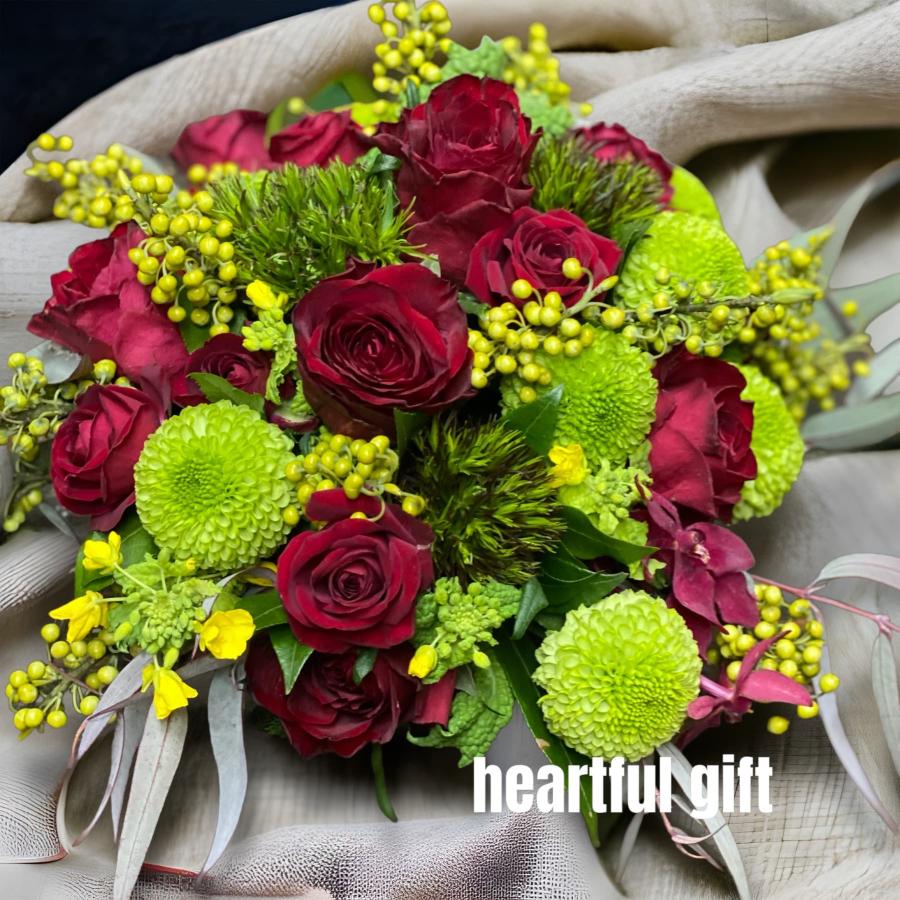お悔み お供え 生花 バラ 赤 アレンジメント 7700円 おしゃれ 現代風 仏花 枕花 命日 法事 一周忌 四十九日 新盆 洋花 送料無料 メッセージカード無料 |  | 02