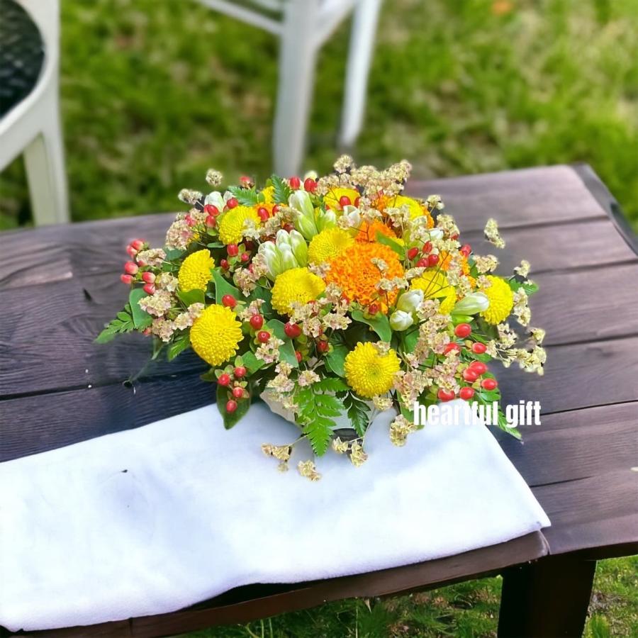 お悔み お供え カーネーション ビタミンカラー 生花 アレンジメント 5000円 おしゃれ 現代風 仏花 枕花 命日 法事 一周忌 四十九日 新盆 洋花 送料無料　 |  | 14
