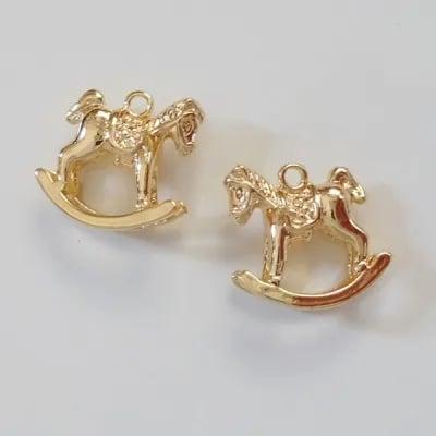 チャーム ハンドメイド材料 金属パーツ 高品質の木馬チャーム 1個 