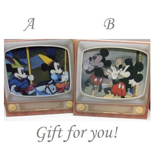 ミッキーtv型パッケージ入りミニタオル レトロ感ミニタオルハンカチ2種 母の日 ホワイトデー お返し ギフト お届け方法ゆうパケットメール便で4個迄 5 好評