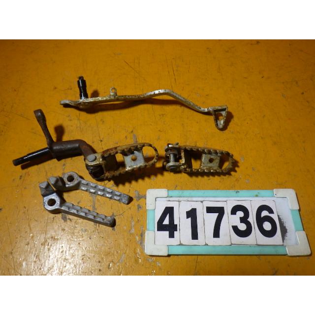 41736 カワサキ LX250E-029〜 KLX250 H3 '01 純正 ステップ ペダル