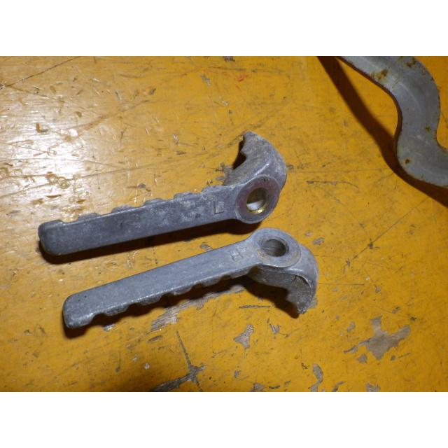 機械工具。 41736 カワサキ LX250E-029〜 KLX250 H3 '01 純正 ステップ ペダル