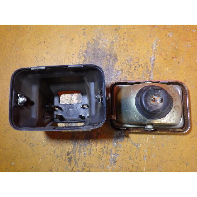 美品HONDA純正部品ヘッドライトケースレンズユニットCG125CB125T 56573 ホンダ JC06-160〜 CB125T '01 12V 純正 ヘッドライト 角目