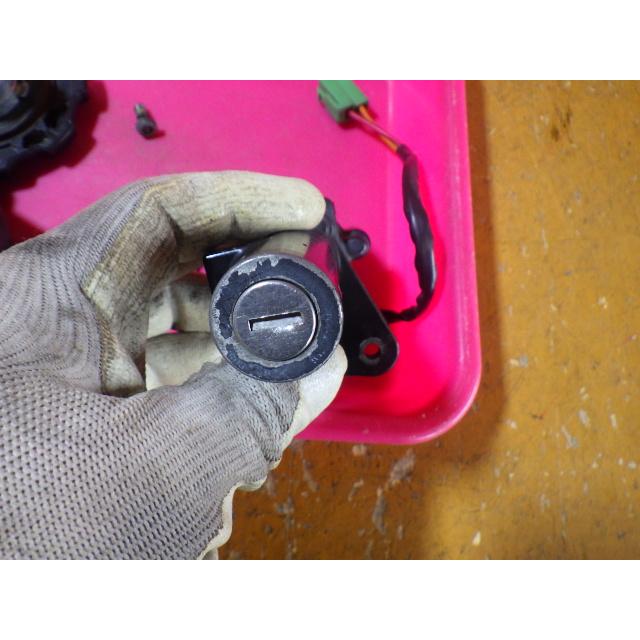 2点まとめ 62311 スズキ SH42A-120〜 DF200E '98 (ジェベル） 純正 キーセット