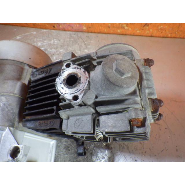 【Lee様】専用です。 64105 ホンダ CD50-210〜 CD50 '95 12V 純正 エンジン 良質 4速