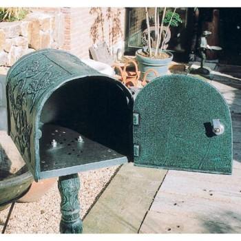 ★レア物 新品未開封 ポスト アンティーク　郵便ポスト おしゃれ ポール型　郵便受けポスト 【M7384559192】(26571円)