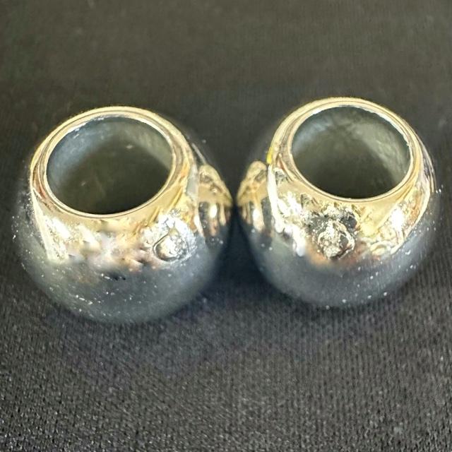 6個 19mm 大穴 9.5mmプラ ビーズ シルバー |  | 03