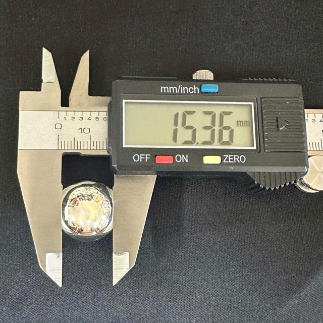 6個 19mm 大穴 9.5mmプラ ビーズ シルバー |  | 05