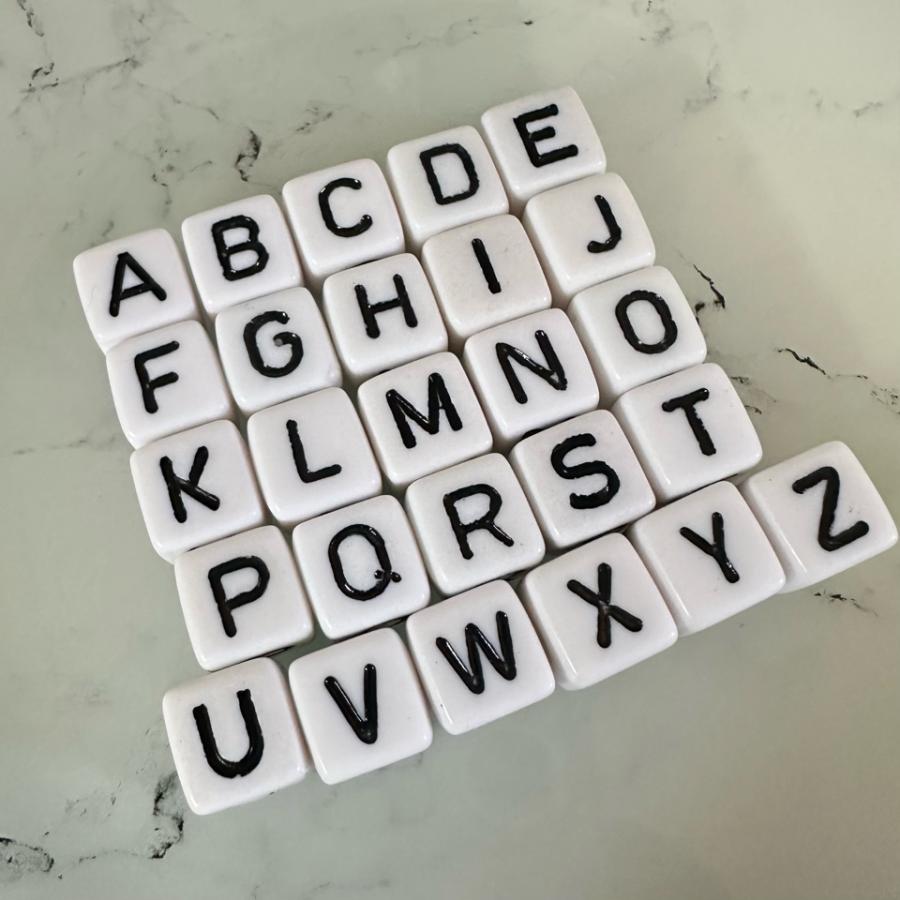 1個 アルファベット イニシャル ビーズ 10mm角 |  | 01