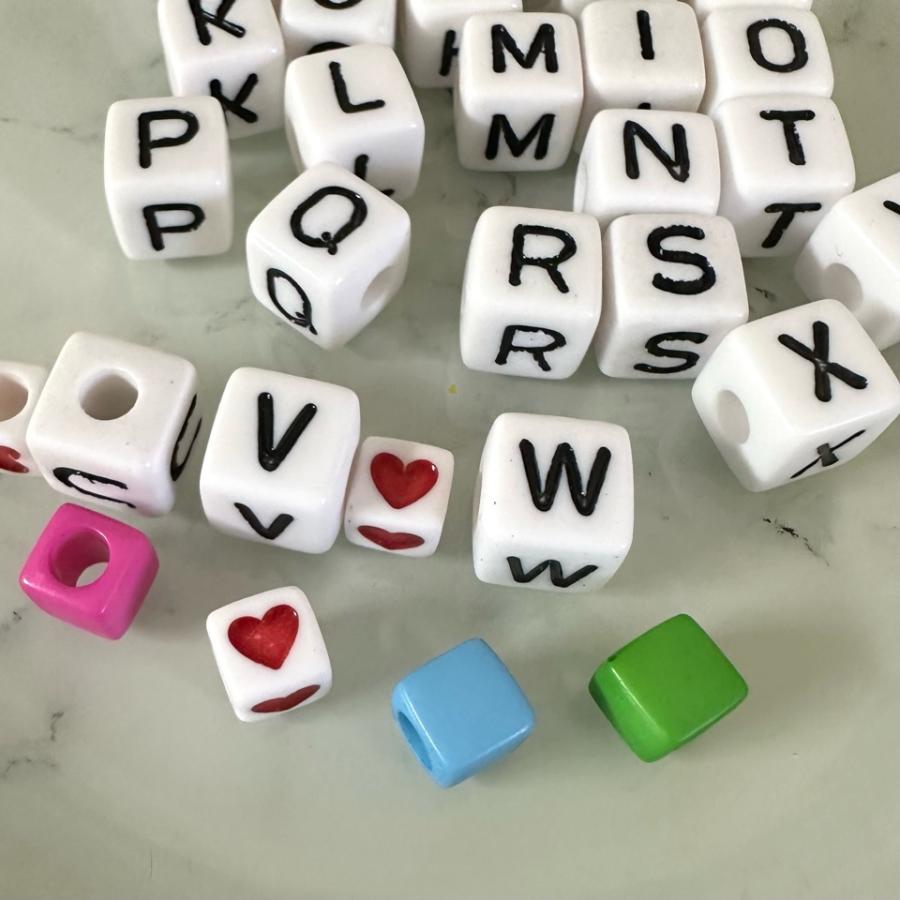 1個 アルファベット イニシャル ビーズ 10mm角 |  | 06