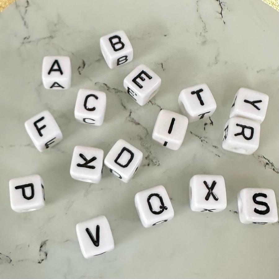 1個 アルファベット イニシャル ビーズ 10mm角 |  | 07