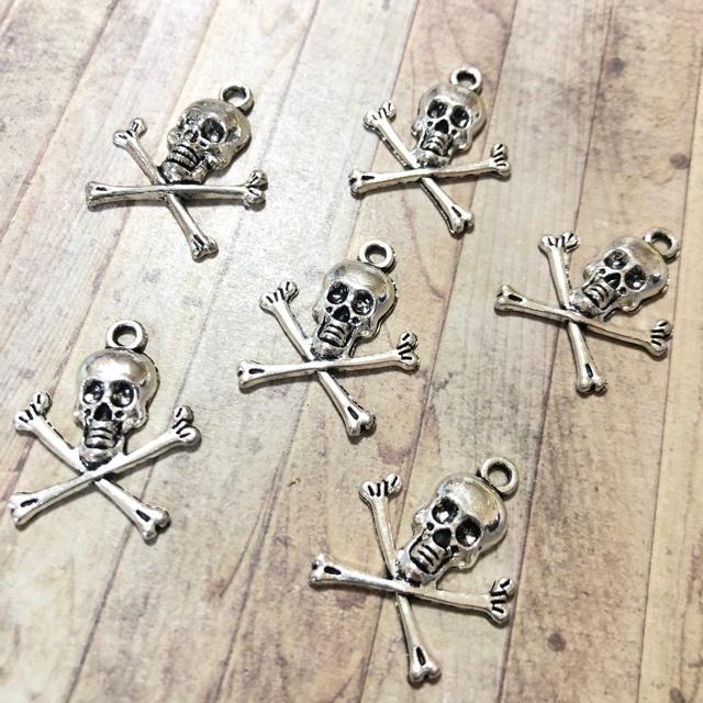 ハロウィン ガイコツ 海賊マーク チャーム 6個セット | 
