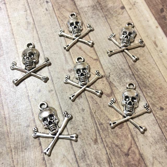 ハロウィン ガイコツ 海賊マーク チャーム 6個セット |  | 01