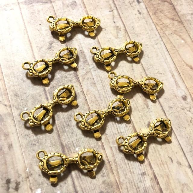メガネ チャーム ゴールド 8個セット : Guild by PoD 手芸パーツ・素材 