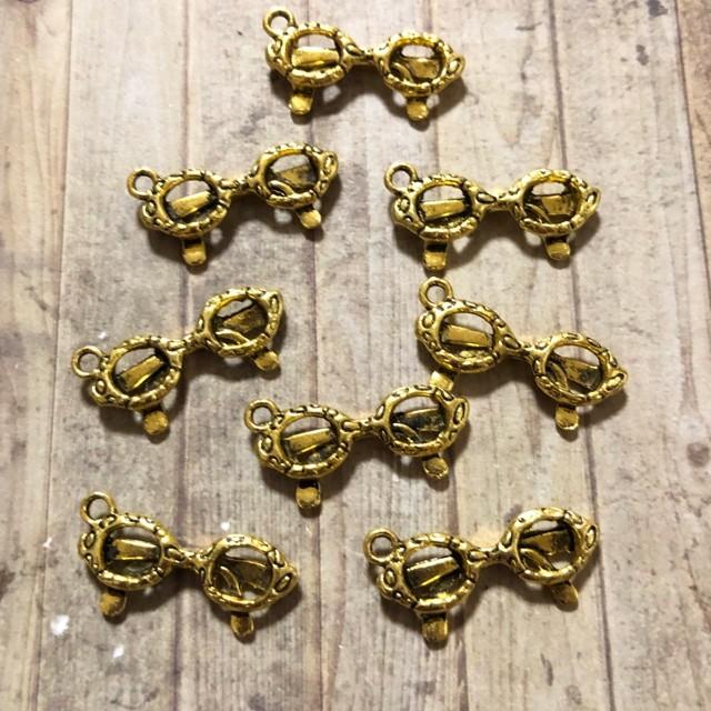 メガネ チャーム ゴールド 8個セット : Guild by PoD 手芸パーツ・素材 