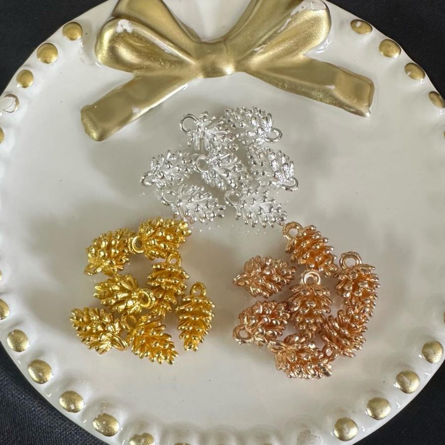 松ぼっくり 木の実 チャーム 8個セット : Guild by PoD 手芸パーツ