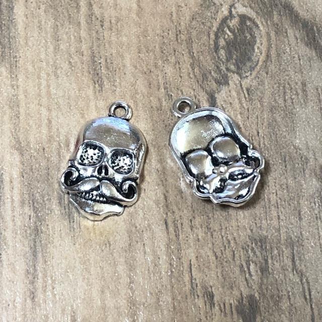 スカル ドクロ 髭 チャーム シルバー 8個 : Guild by PoD 手芸パーツ  