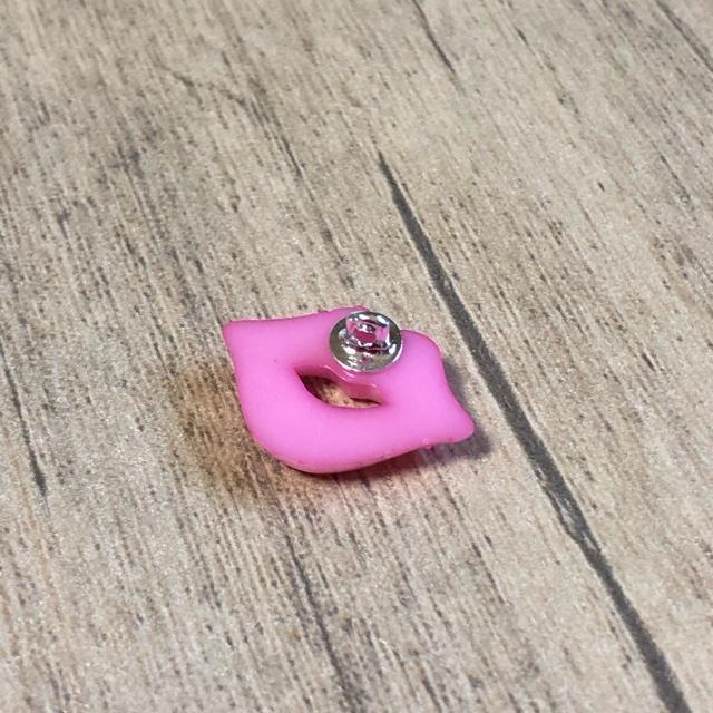 30個 5mm 穴1.2mm ボタンホール ループホール |  | 04