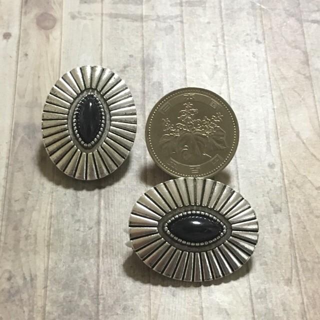 オーバル ブラックストーン ボタン シルバー 1個 |  | 02