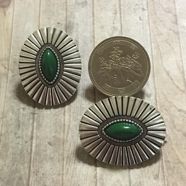 オーバル グリーンストーン ボタン シルバー 1個 |  | 02