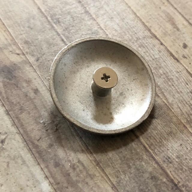 ネジ式 コンチョ ツヤなし ブラックB 1個 |  | 01