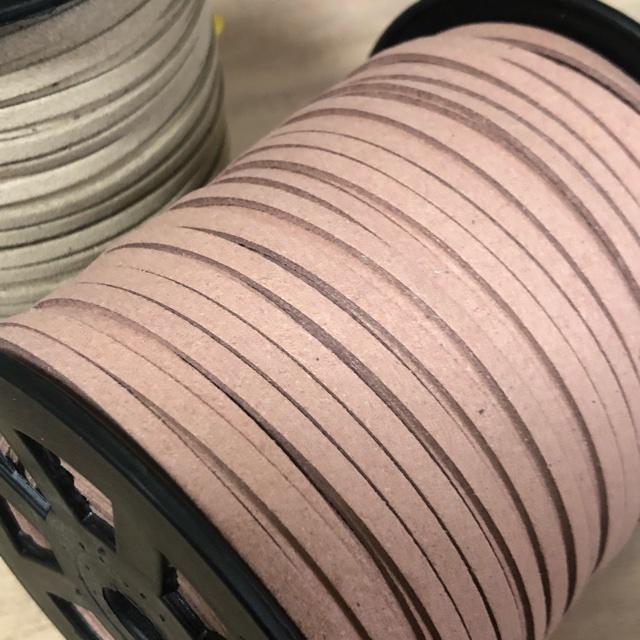 中太スエード 4mm 革紐 ペルーブラウン 4ヤード |  | 02