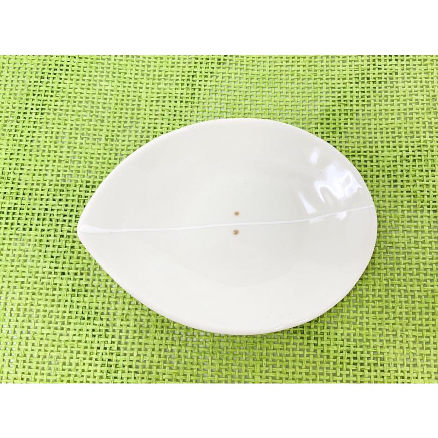 卵型 プチ小皿【白い食器 小皿 プレート 取り皿 アクセサリートレイ