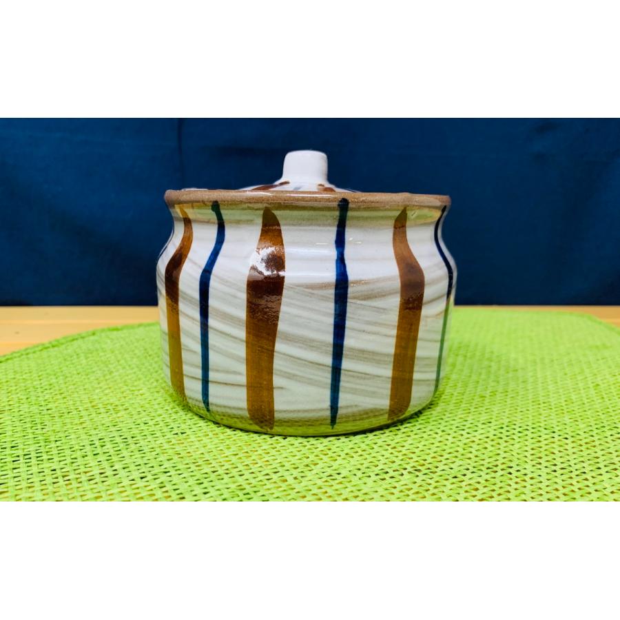 陶器の小物入れ お菓子入れ・梅干し・お漬物 直径11cmx高さ9cm【雑貨