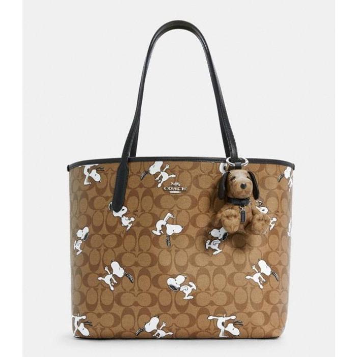 登場 バックチャーム 正規品 海外 おしゃれ レア Coach カーキ チャーム キーホルダー ピーナッツ コラボ スヌーピー コーチ 財布 帽子 ファッション小物 Www Ja Kitakyu Or Jp