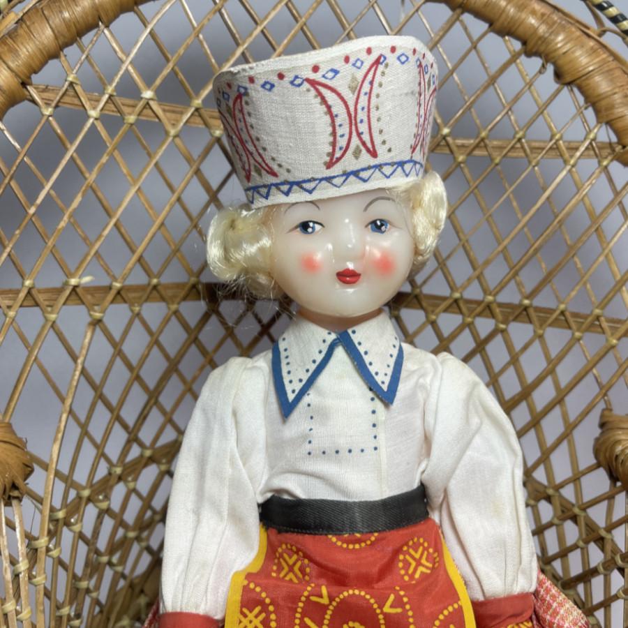 エストニア 民族衣装の女の子 旧ソ連時代☆ : Hygge Ting Japan - 通販