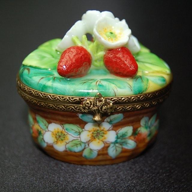リモージュボックス CHAMART LIMOGES いちごのフルーツ リモージュボックス CHAMART LIMOGES いちごのフルーツ