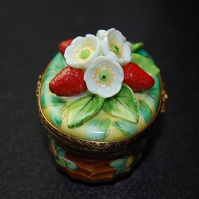 アンティークリモージュボックス　リンゴ　極美品♪ リモージュボックス CHAMART LIMOGES いちごのフルーツ