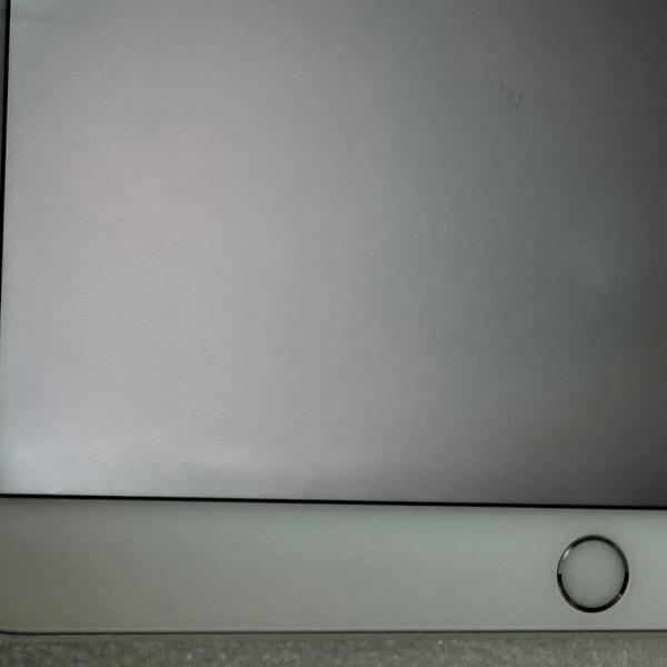 iPad Pro (第1世代) 10.5インチ Wi-Fi シルバー 64GB / A1701 : 中古PC