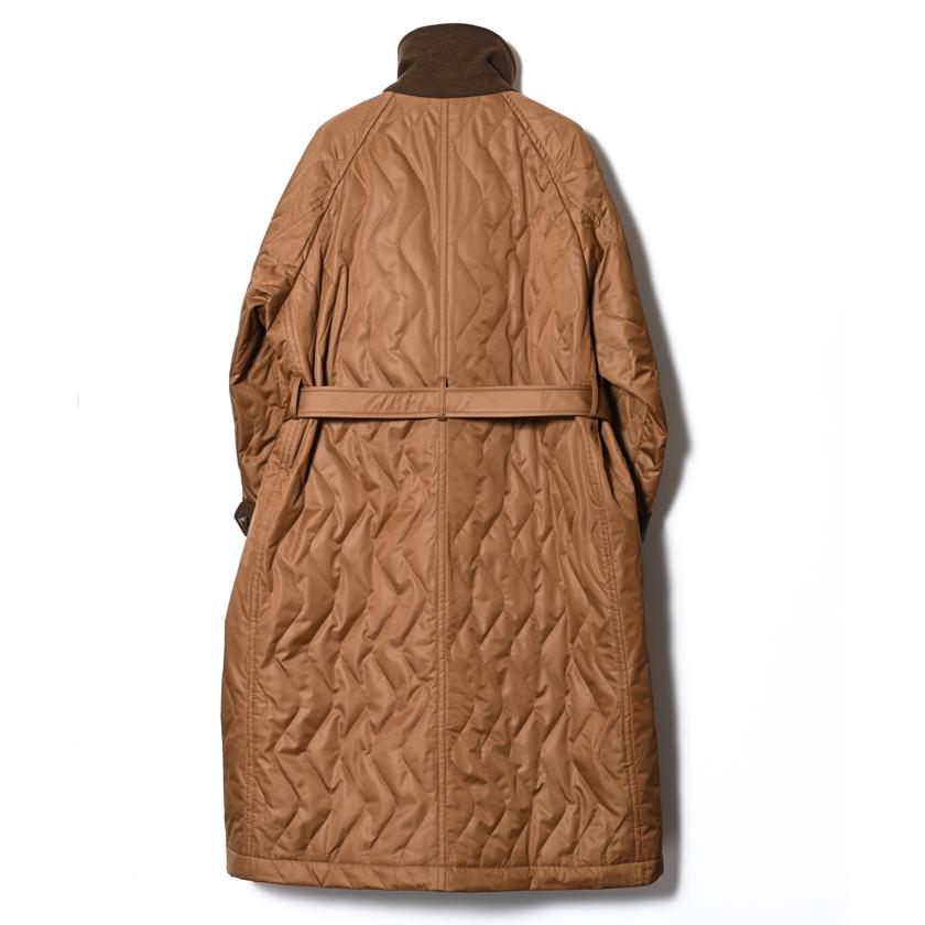 TAUPE（トープ） / ウェーブキルトオフセットステンコート (CAMEL