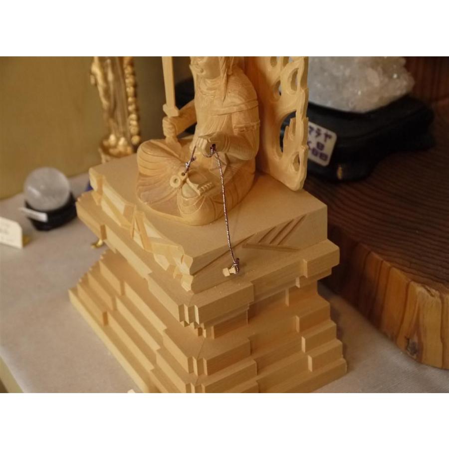 仏像 木彫 不動明王像 檜木 (約)高28cm×幅10cm×奥行8cm 楽天市場】仏像 不動明王 不動明王像 檜木 木彫 仏具 (約)高28cm