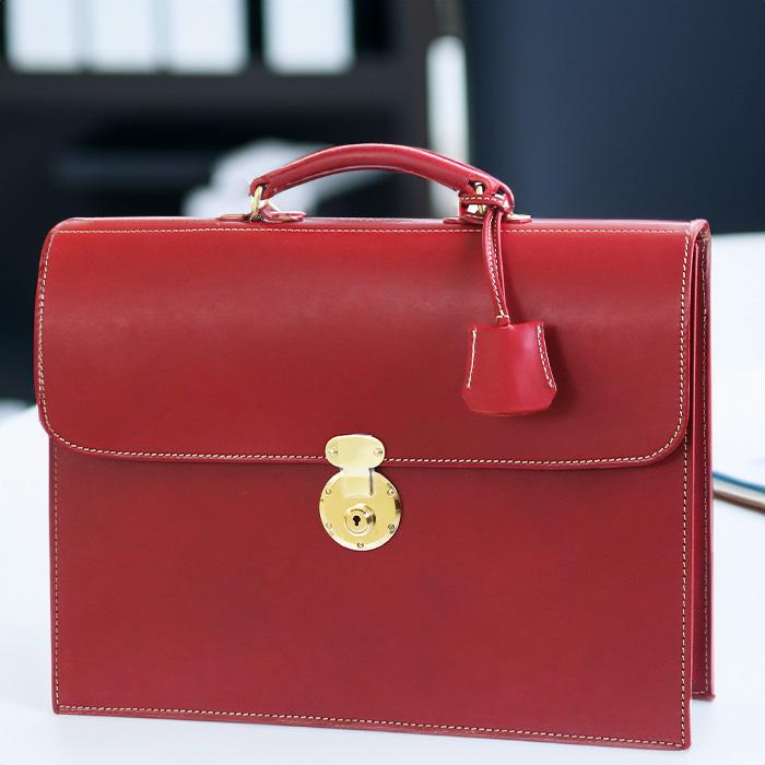 VALENTINO レザー ブリーフケース ボルドー 鍵付き ビジネスバッグ VALENTINO レザー ブリーフケース ボルドー 鍵付き ビジネスバッグ