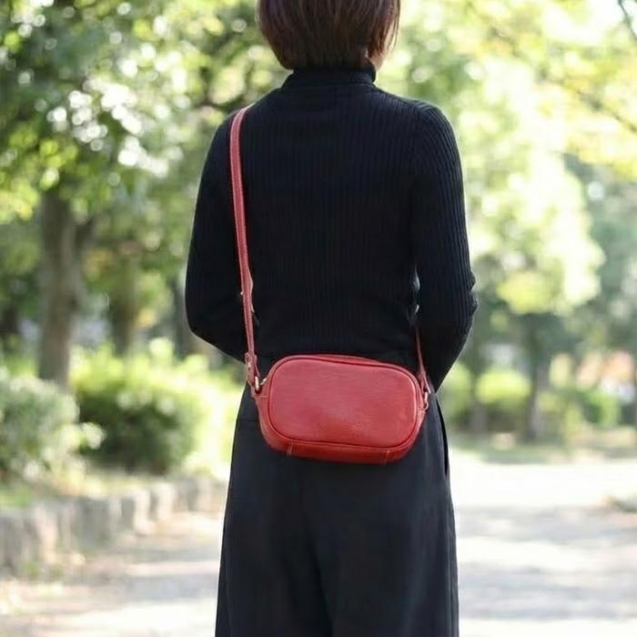 PORCO ROSSO（ポルコロッソ） ポシェット ショルダーバッグ 革 栃木