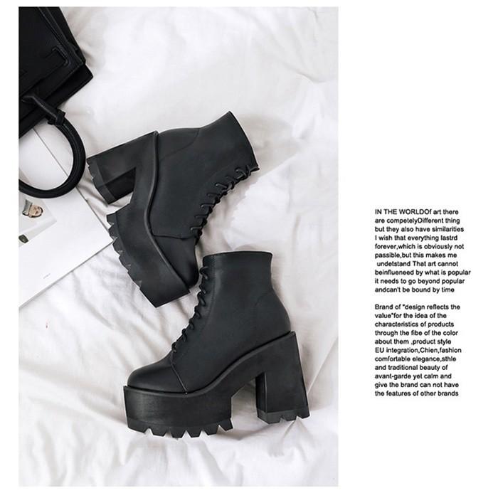 ポイント5倍】 レースアップブーツ ショートブーツ 編み上げブーツ 黒