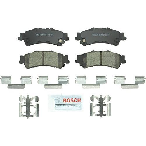 Bosch BC792 QuietCast プレミアムセラミックディスクブレーキパッドセット Cadillac DeVille、DTS、Escalade、Chevrolet Astro、Avalanche、Silverado、Su