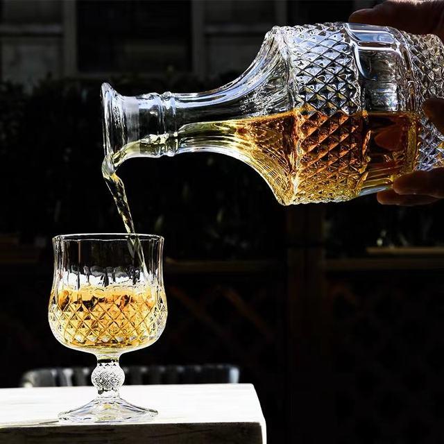 750ml ウイスキーデカンタ 酒デキャンタ ヴィンテージ風 ワイン 鉛